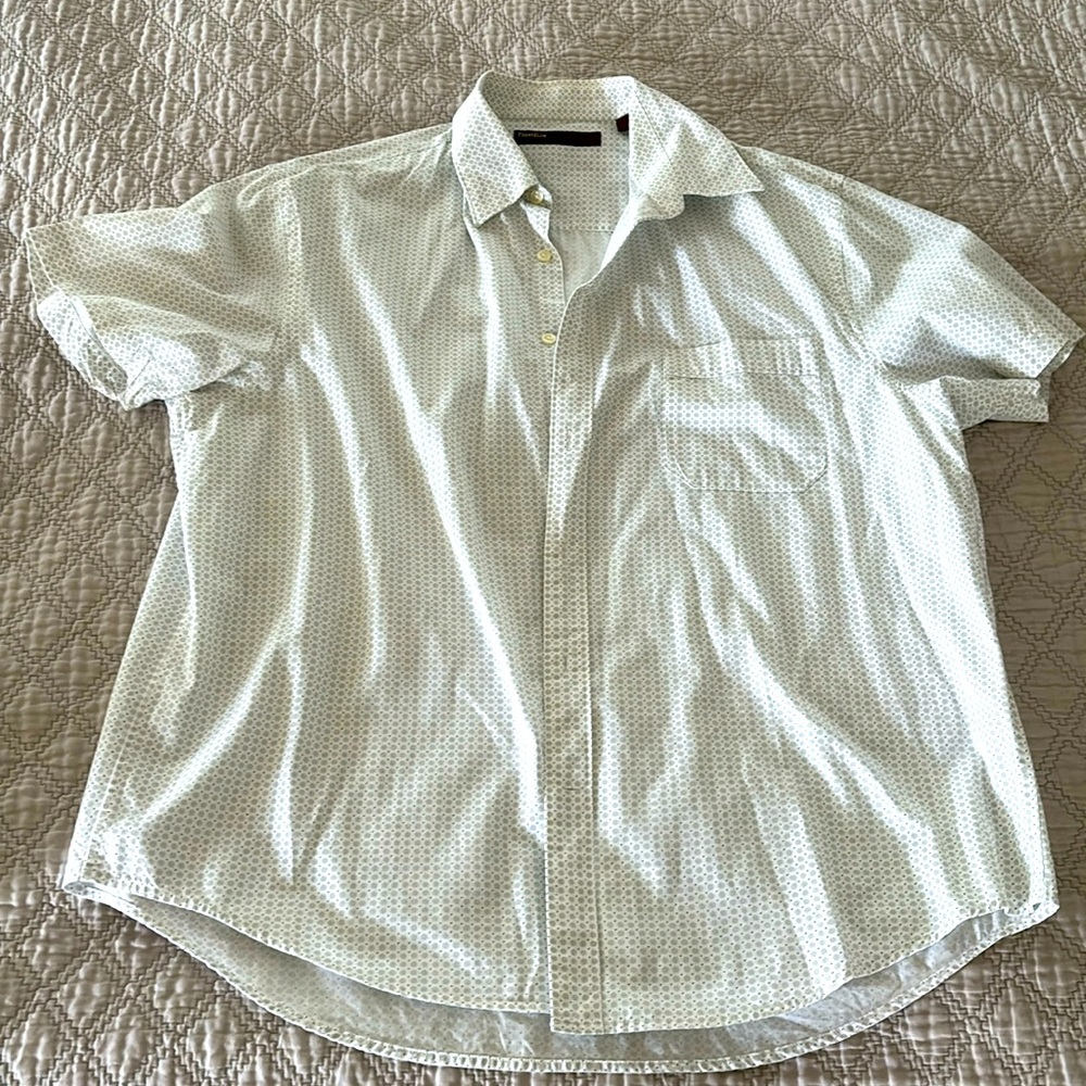 Perry Ellis short sleeve shirt